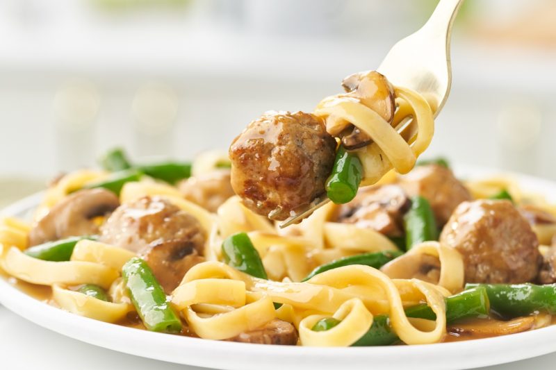 high protein dinner of Swedish-Style Meatballs With Green Beans