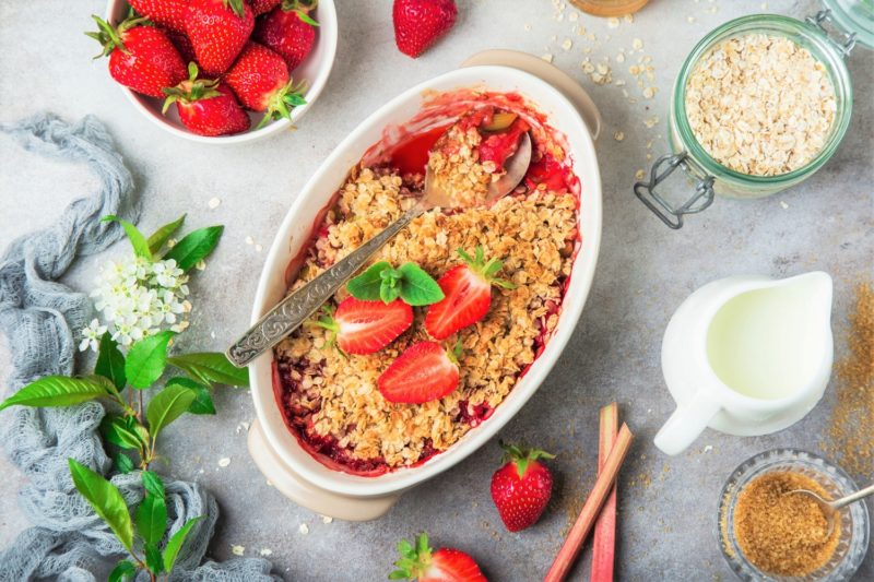 spring Skinny Strawberry Rhubarb Crumble dessert with oats