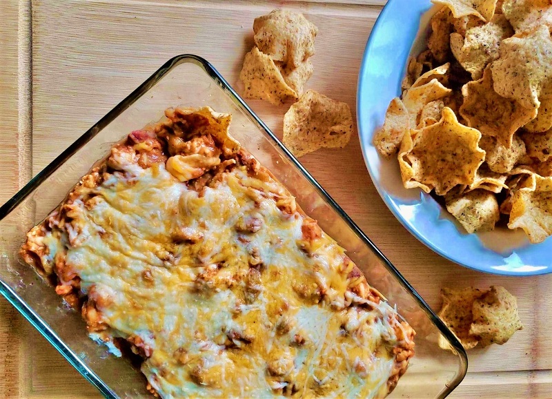 Skinny Slow Cooker Chili Cheese Dip