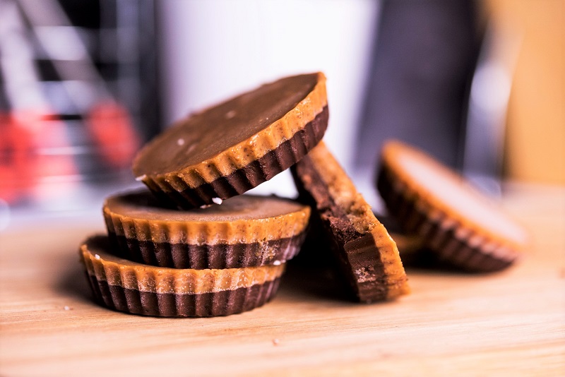 3-Ingredient Chocolate Peanut Butter Cups